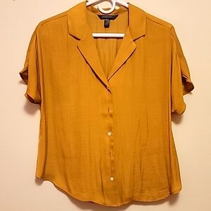 Women's silky short sleeved button down